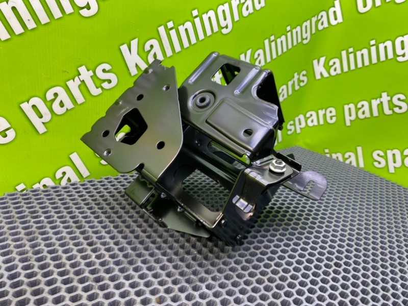 Кронштейн, 1400 рублей, Калининград