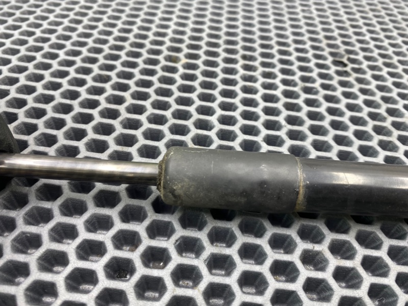 Амортизатор багажника, 1500 рублей, Калининград