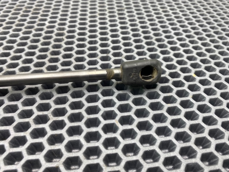 Амортизатор багажника, 1500 рублей, Калининград