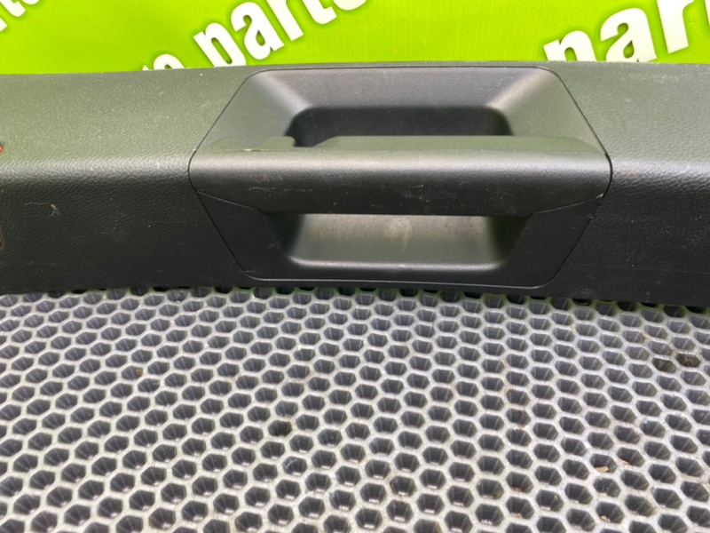 Накладка крышки багажника, 2400 рублей, Калининград