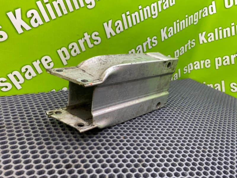 Кронштейн усилителя бампера, 1500 рублей, Калининград