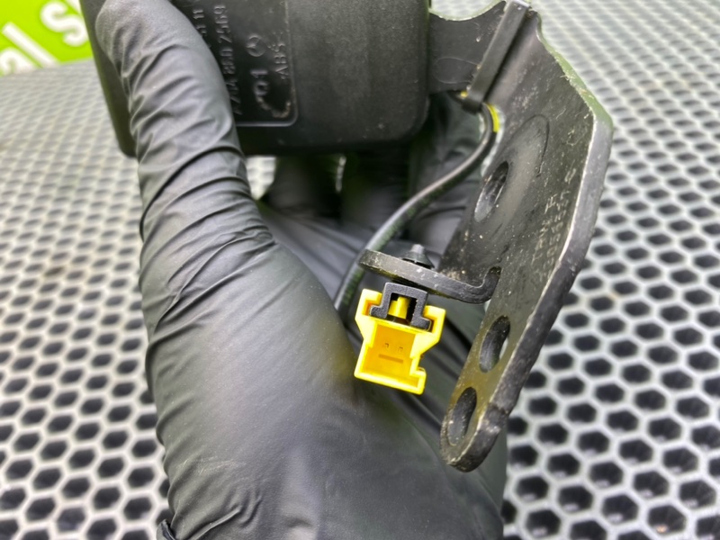 Замок ремня безопасности, 1000 рублей, Калининград