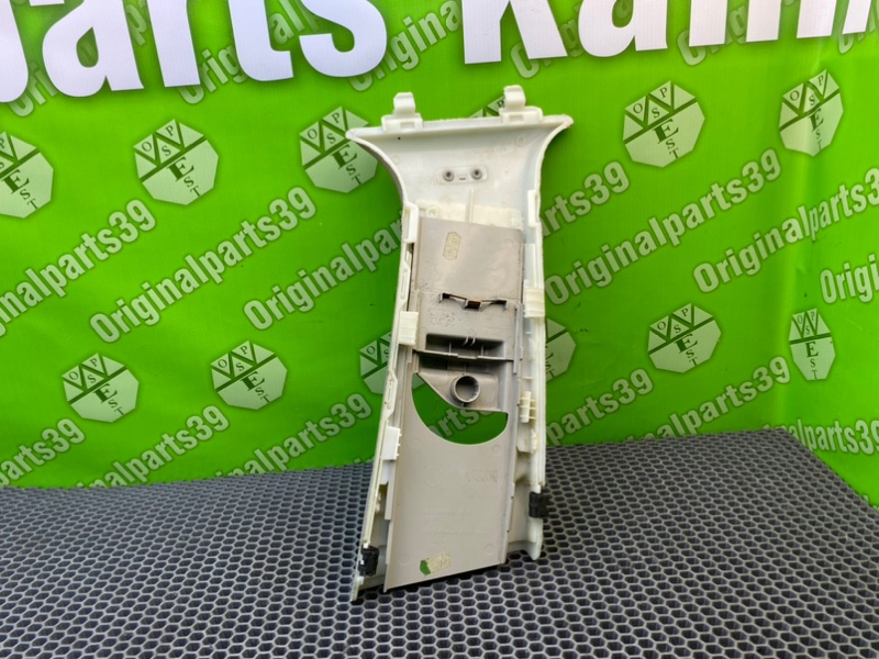 Накладка стойки, 1000 рублей, Калининград