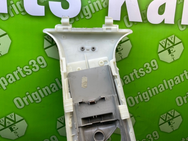 Накладка стойки, 1000 рублей, Калининград