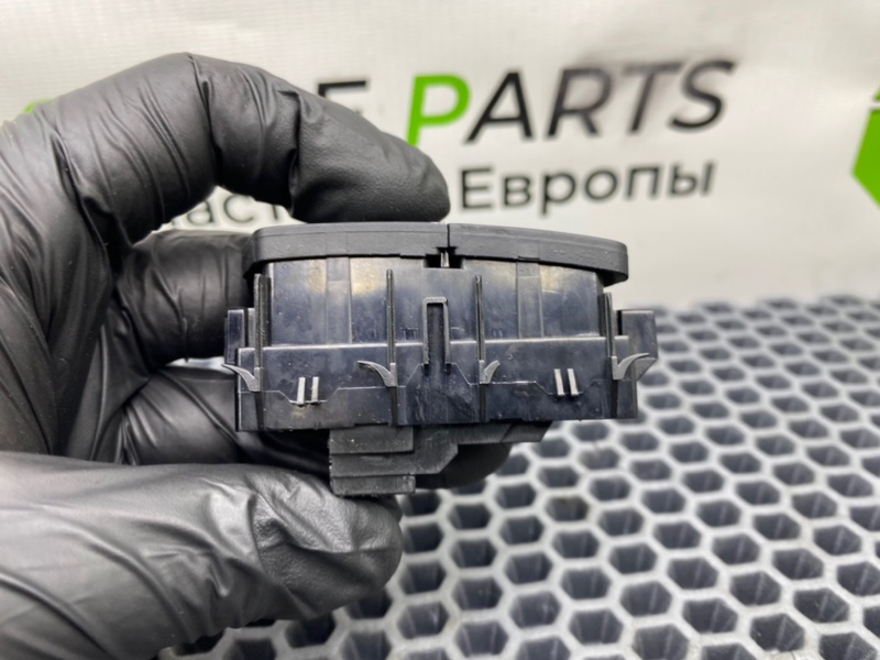 Кнопка центрального замка, 1000 рублей, Калининград