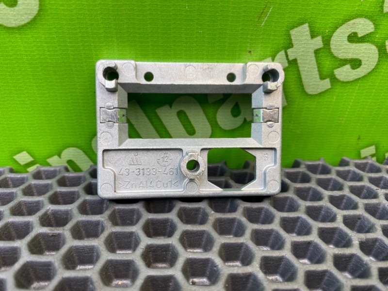 Кронштейн, 800 рублей, Калининград