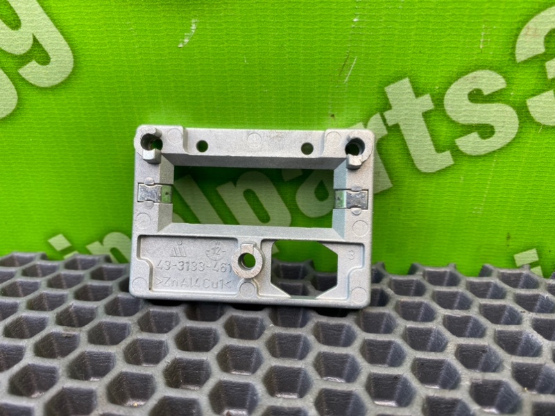 Кронштейн, 800 рублей, Калининград