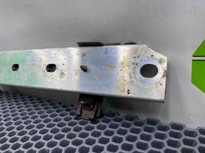 Кронштейн кузова, 900 рублей, Калининград