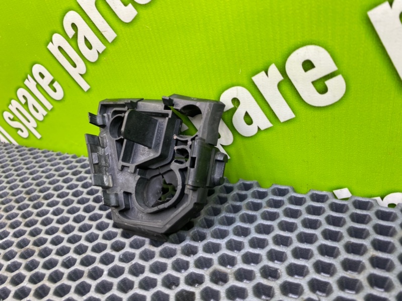 Кронштейн, 700 рублей, Калининград