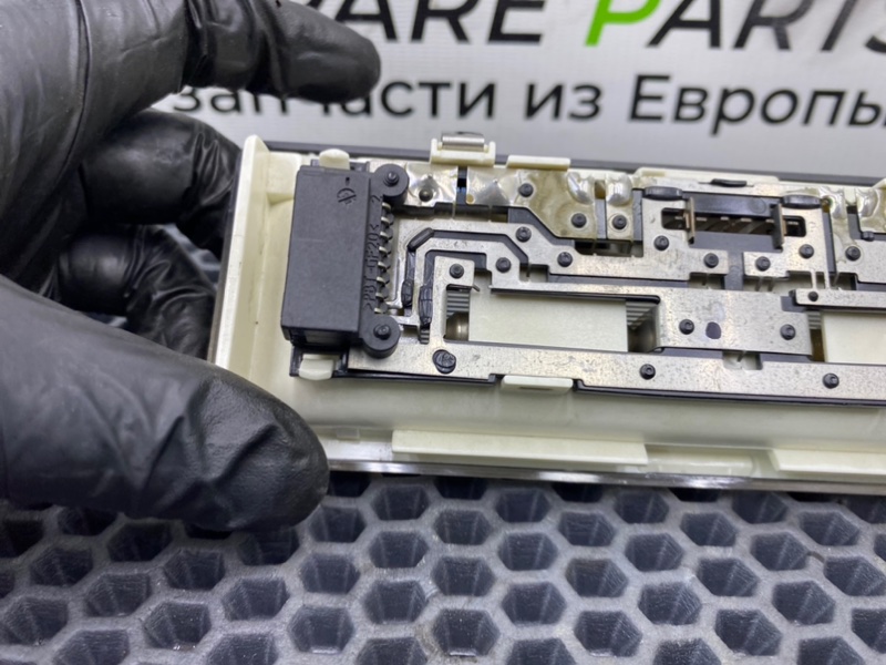 Плафон подсветки салона, 1000 рублей, Калининград