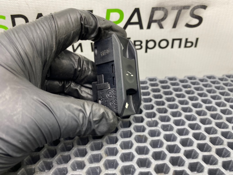 Кнопка люка, 1300 рублей, Калининград