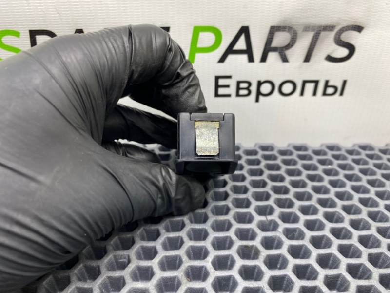 Кнопка люка, 1300 рублей, Калининград