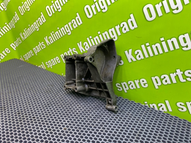 Кронштейн, 1300 рублей, Калининград