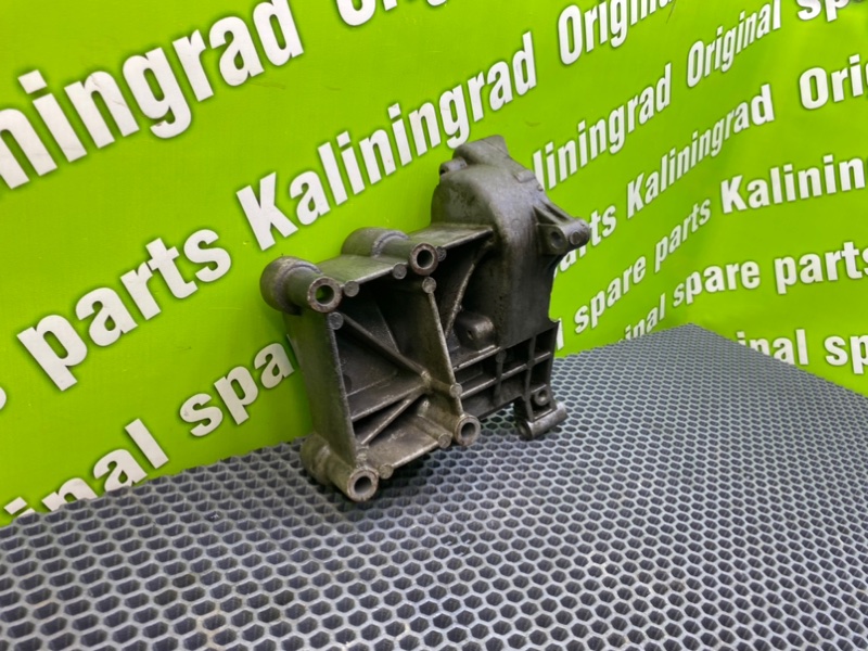 Кронштейн, 1300 рублей, Калининград