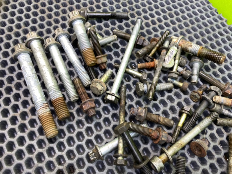 Болты, 1200 рублей, Калининград