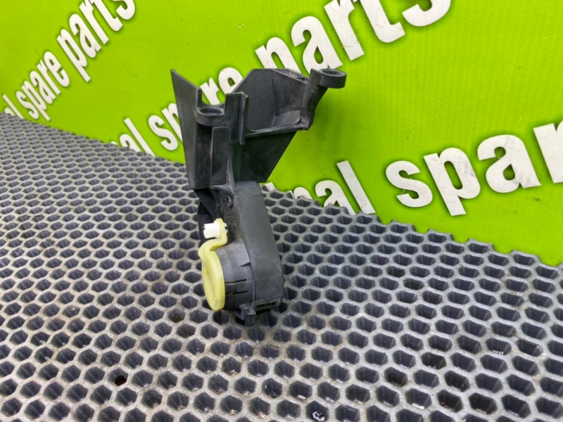 Кронштейн, 700 рублей, Калининград