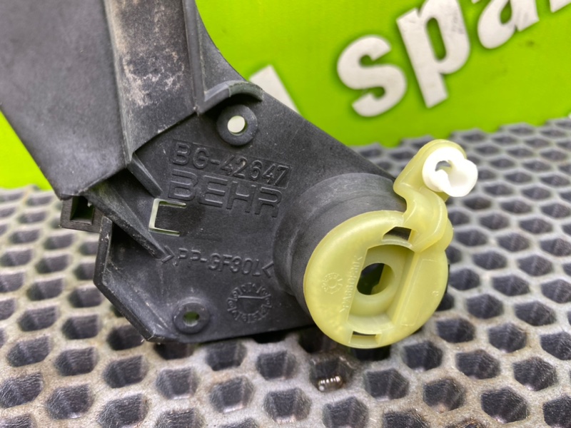 Кронштейн, 700 рублей, Калининград