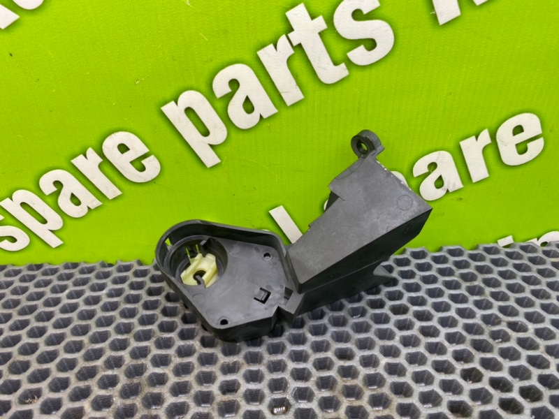 Кронштейн, 700 рублей, Калининград