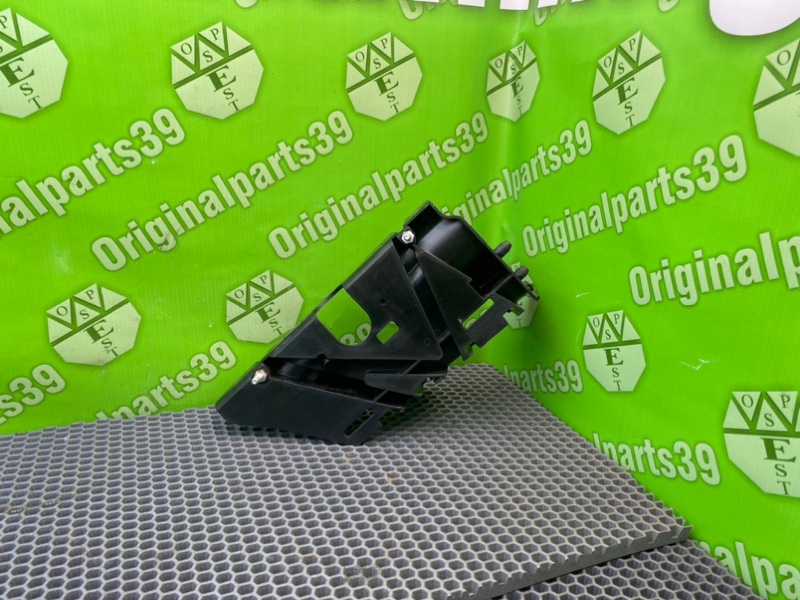 Кронштейн впускного коллектора, 1400 рублей, Калининград