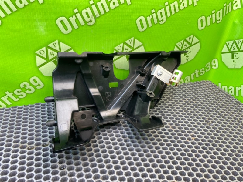 Кронштейн впускного коллектора, 1400 рублей, Калининград