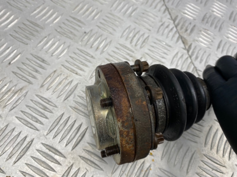 Полуось, 5200 рублей, Калининград