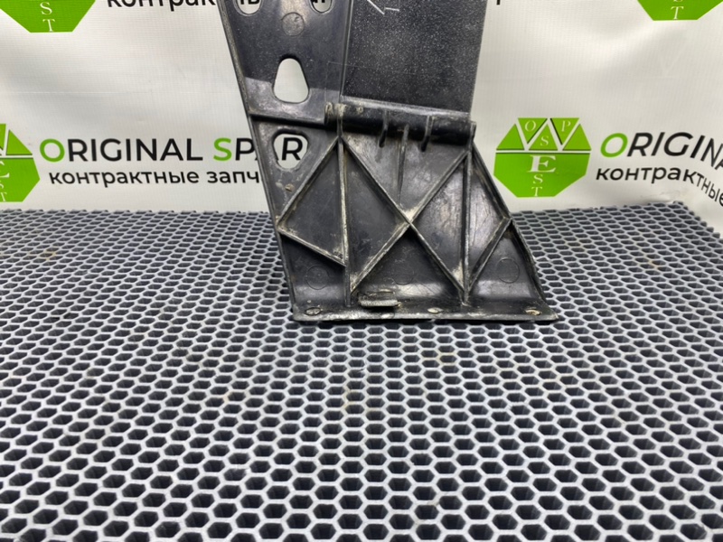 Кронштейн бампера, 1600 рублей, Калининград