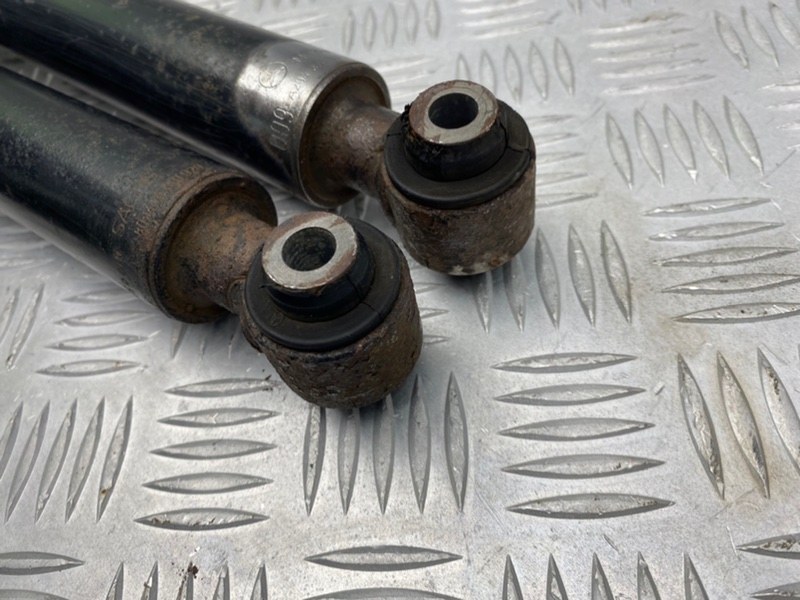 Стойки амортизаторов, 6900 рублей, Калининград