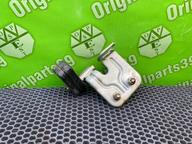 Кронштейн глушителя, 1000 рублей, Калининград