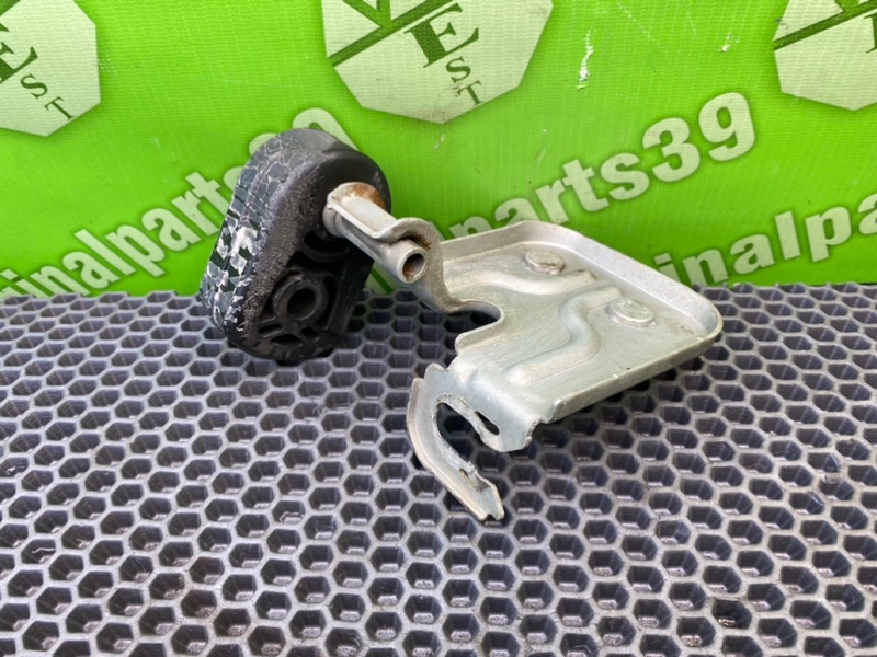 Кронштейн глушителя, 1000 рублей, Калининград