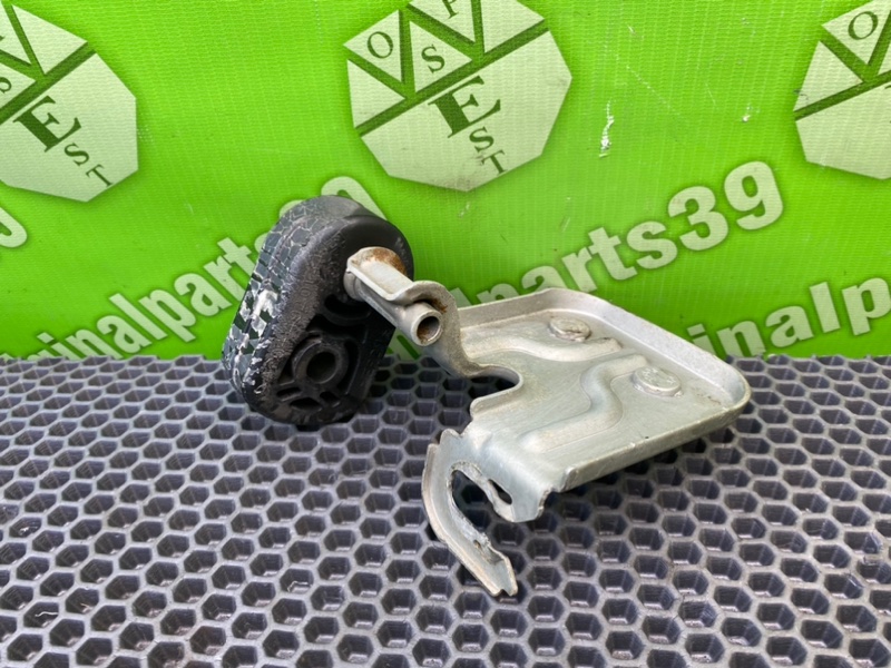 Кронштейн глушителя, 1000 рублей, Калининград