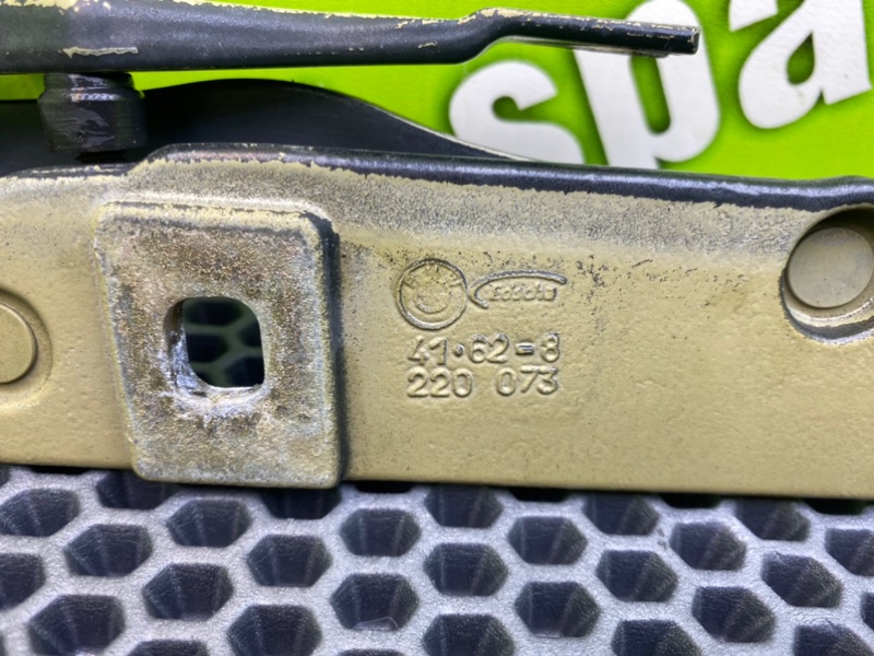 Петли багажника, 1600 рублей, Калининград