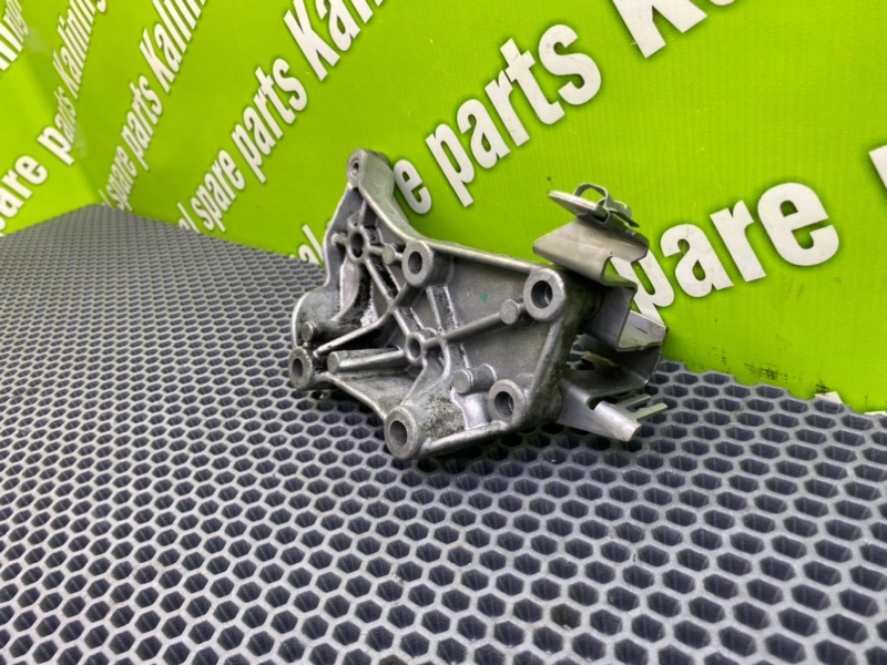 Кронштейн впускного коллектора, 1500 рублей, Калининград