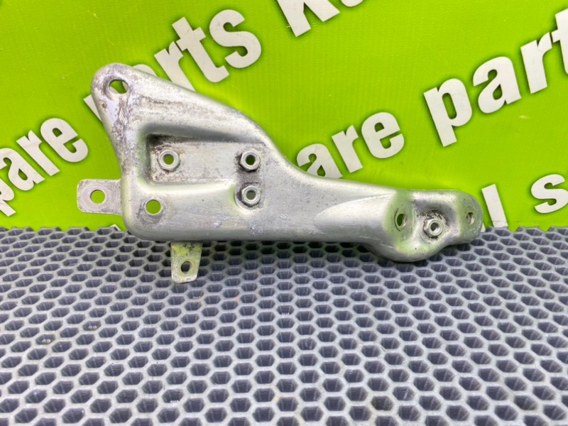 Кронштейн, 600 рублей, Калининград