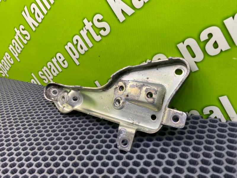 Кронштейн, 600 рублей, Калининград