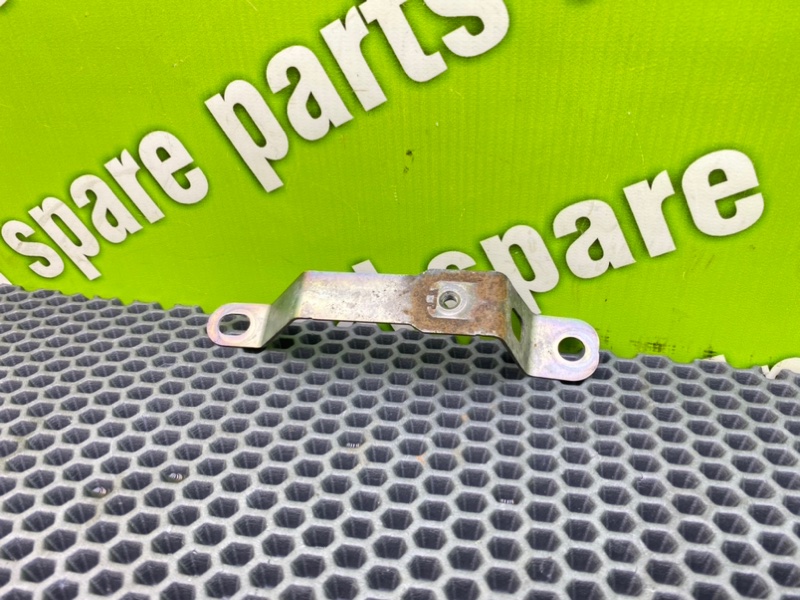 Кронштейн, 600 рублей, Калининград