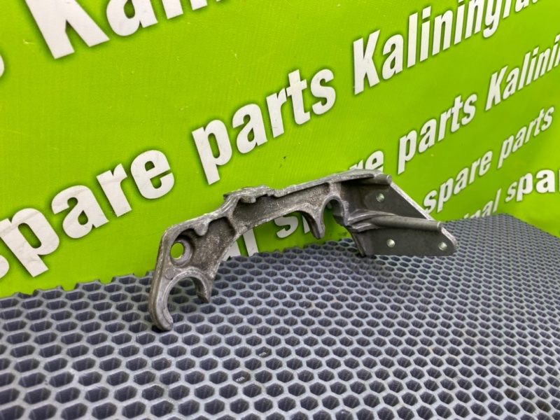 Кронштейн, 600 рублей, Калининград