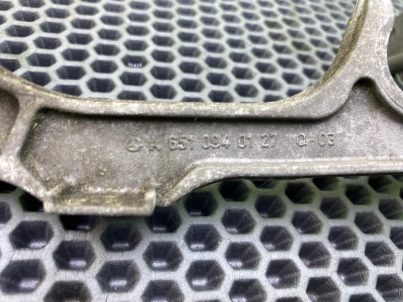 Кронштейн, 600 рублей, Калининград