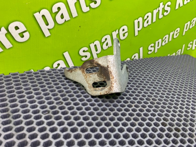 Кронштейн, 600 рублей, Калининград