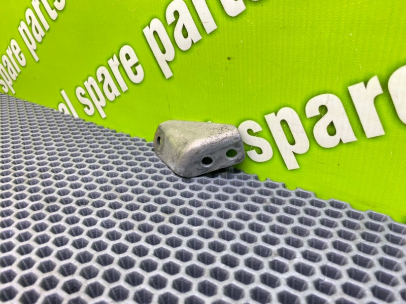 Кронштейн, 600 рублей, Калининград