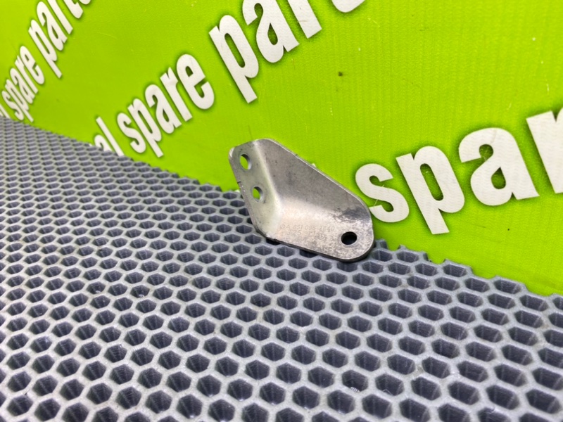 Кронштейн, 600 рублей, Калининград