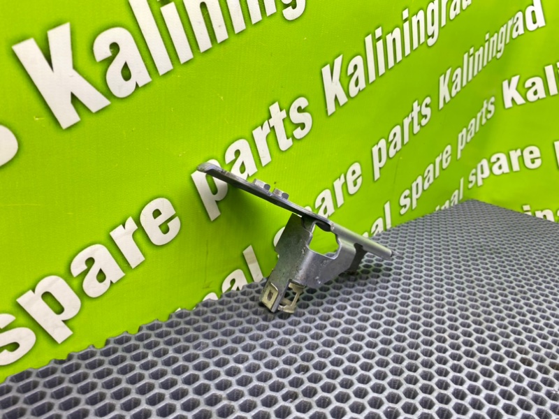 Кронштейн, 600 рублей, Калининград