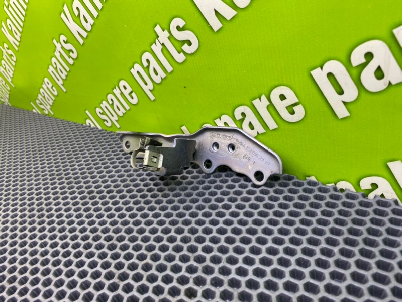 Кронштейн, 600 рублей, Калининград