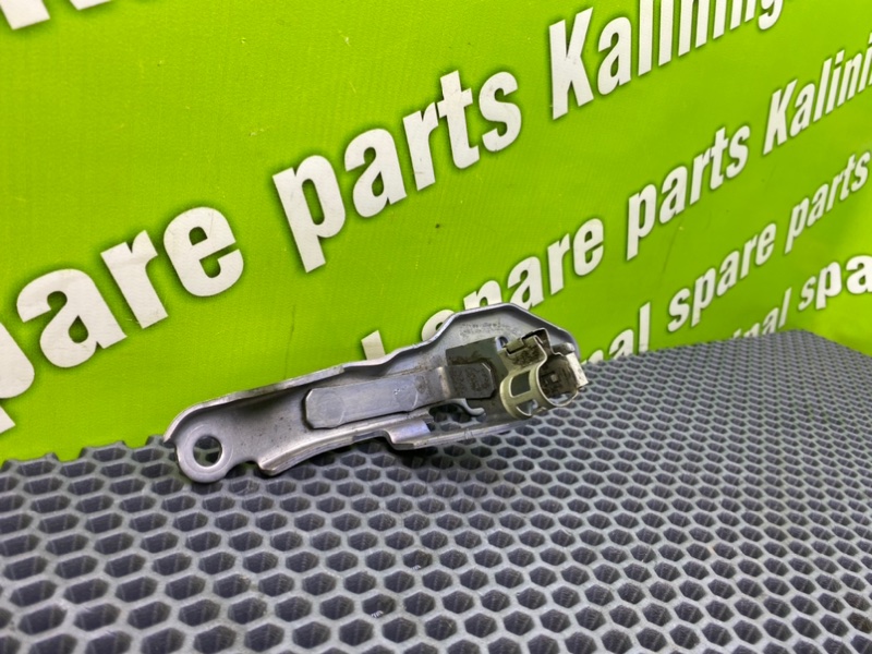 Кронштейн, 600 рублей, Калининград