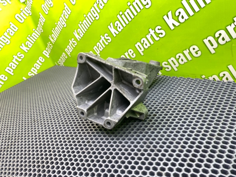 Кронштейн двигателя, 1900 рублей, Калининград