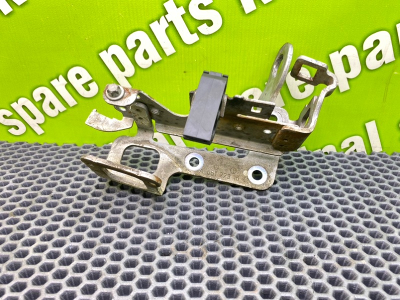 Кронштейн, 700 рублей, Калининград