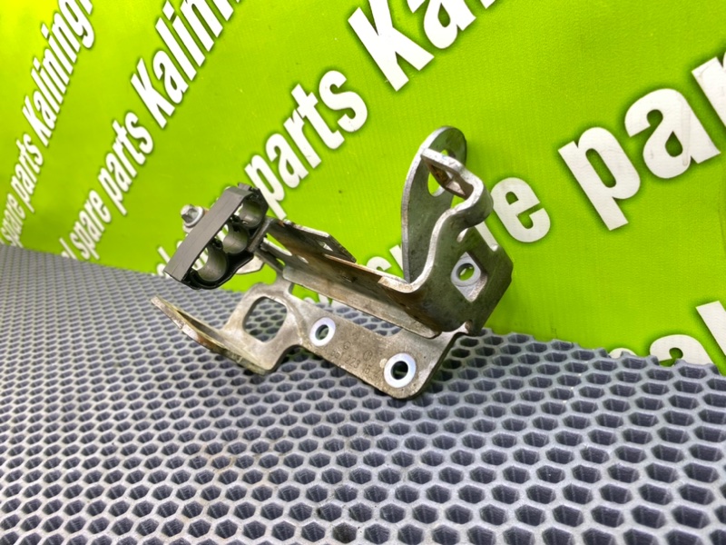 Кронштейн, 700 рублей, Калининград