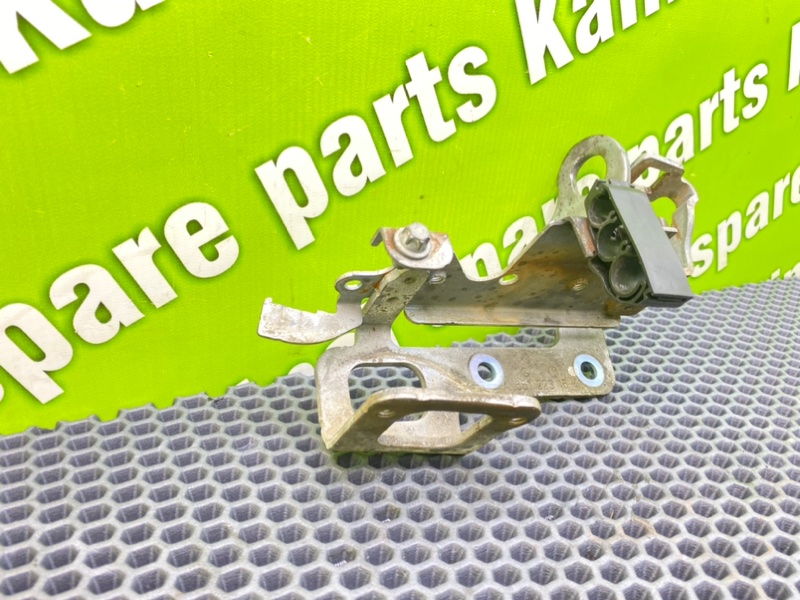 Кронштейн, 700 рублей, Калининград