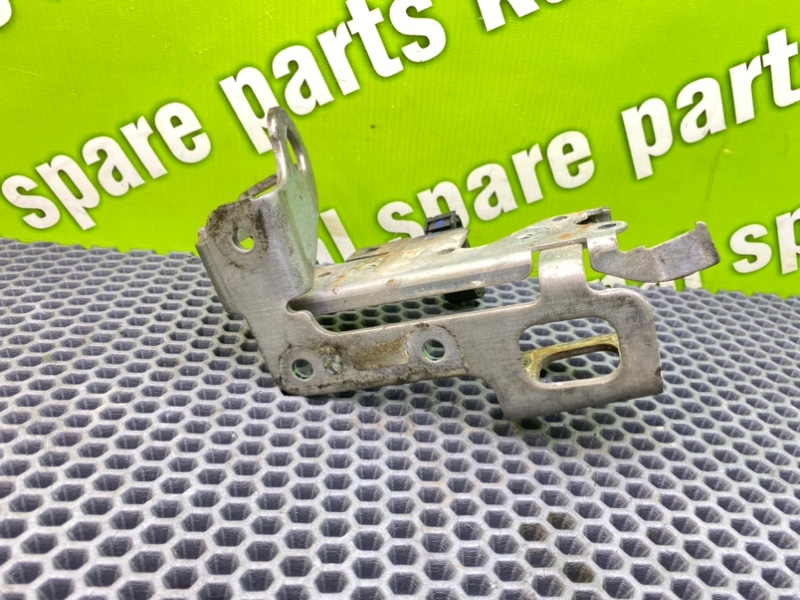 Кронштейн, 700 рублей, Калининград