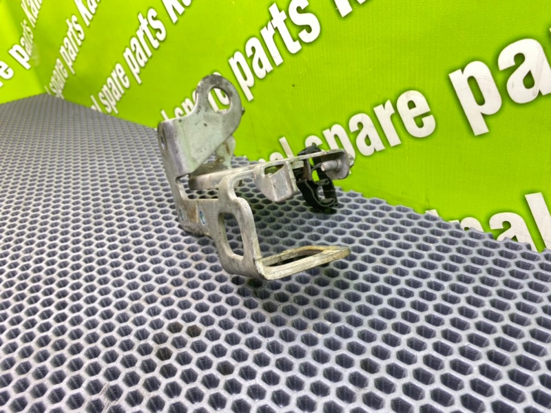 Кронштейн, 700 рублей, Калининград