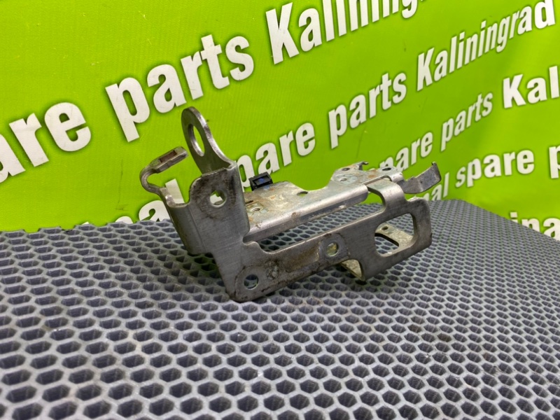 Кронштейн, 700 рублей, Калининград